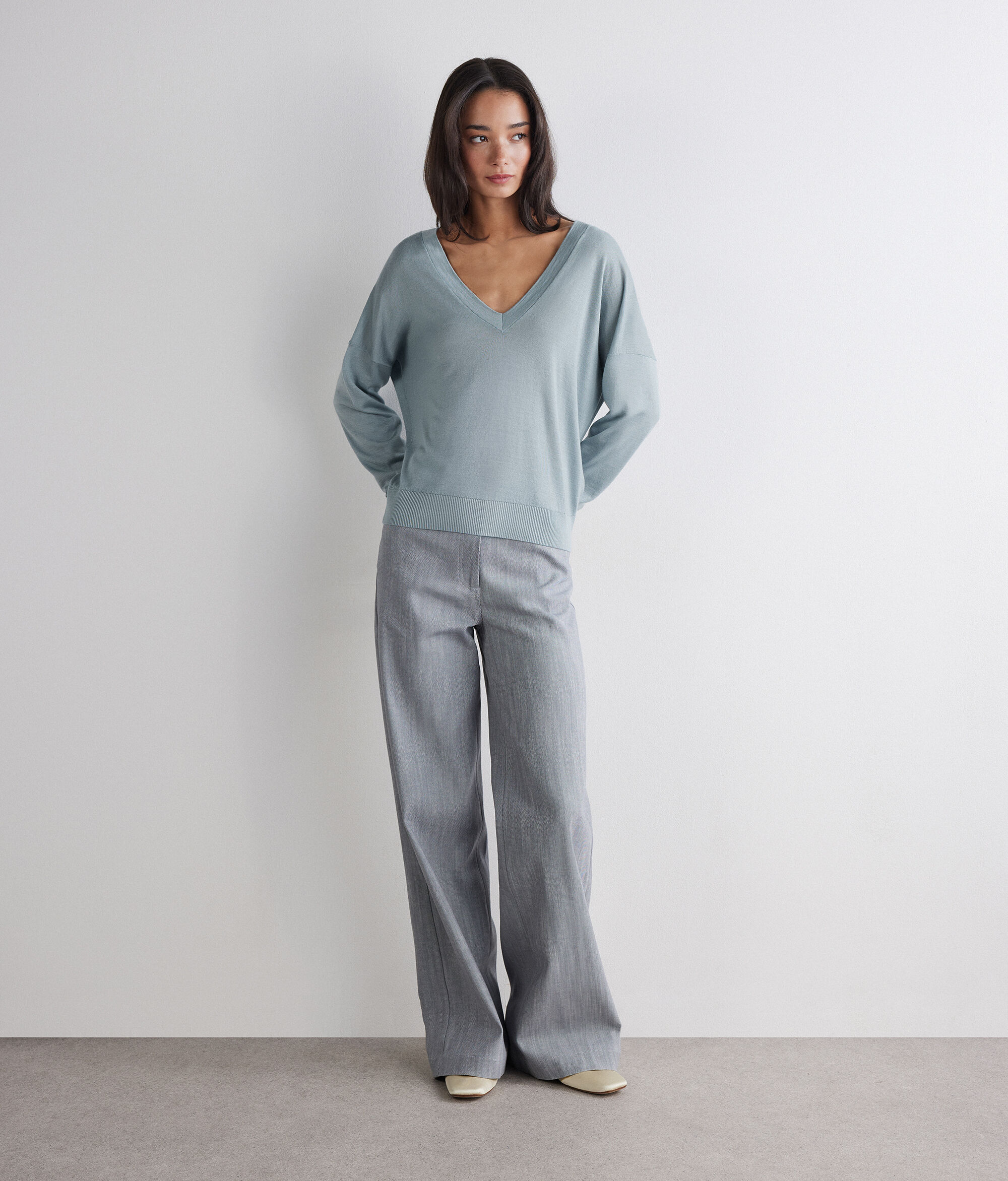 Pullover mit doppeltem V-Ausschnitt aus Kaschmir und Seide