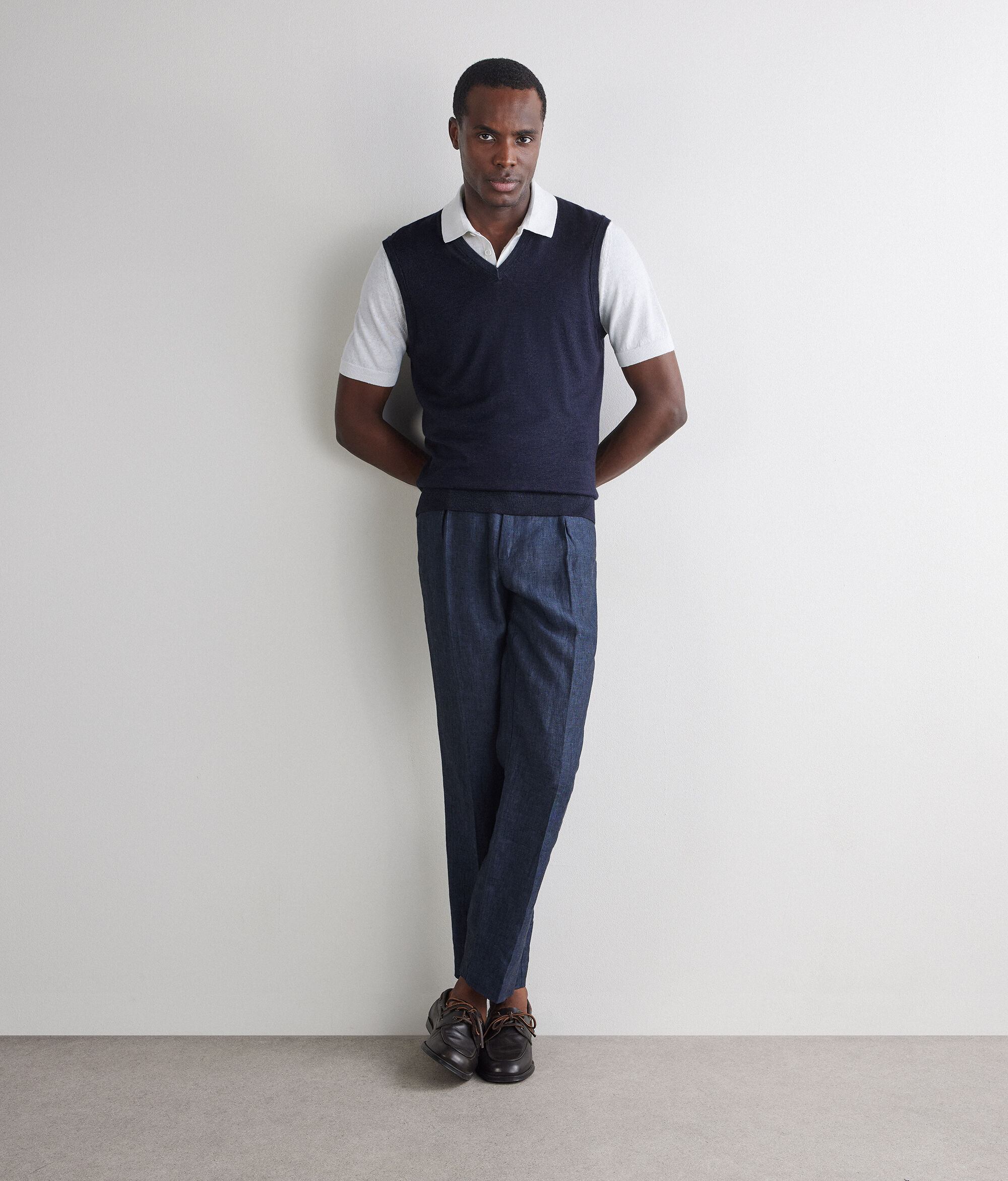 Ultrafine Cashmere Sleeveless V-Neck Jumper