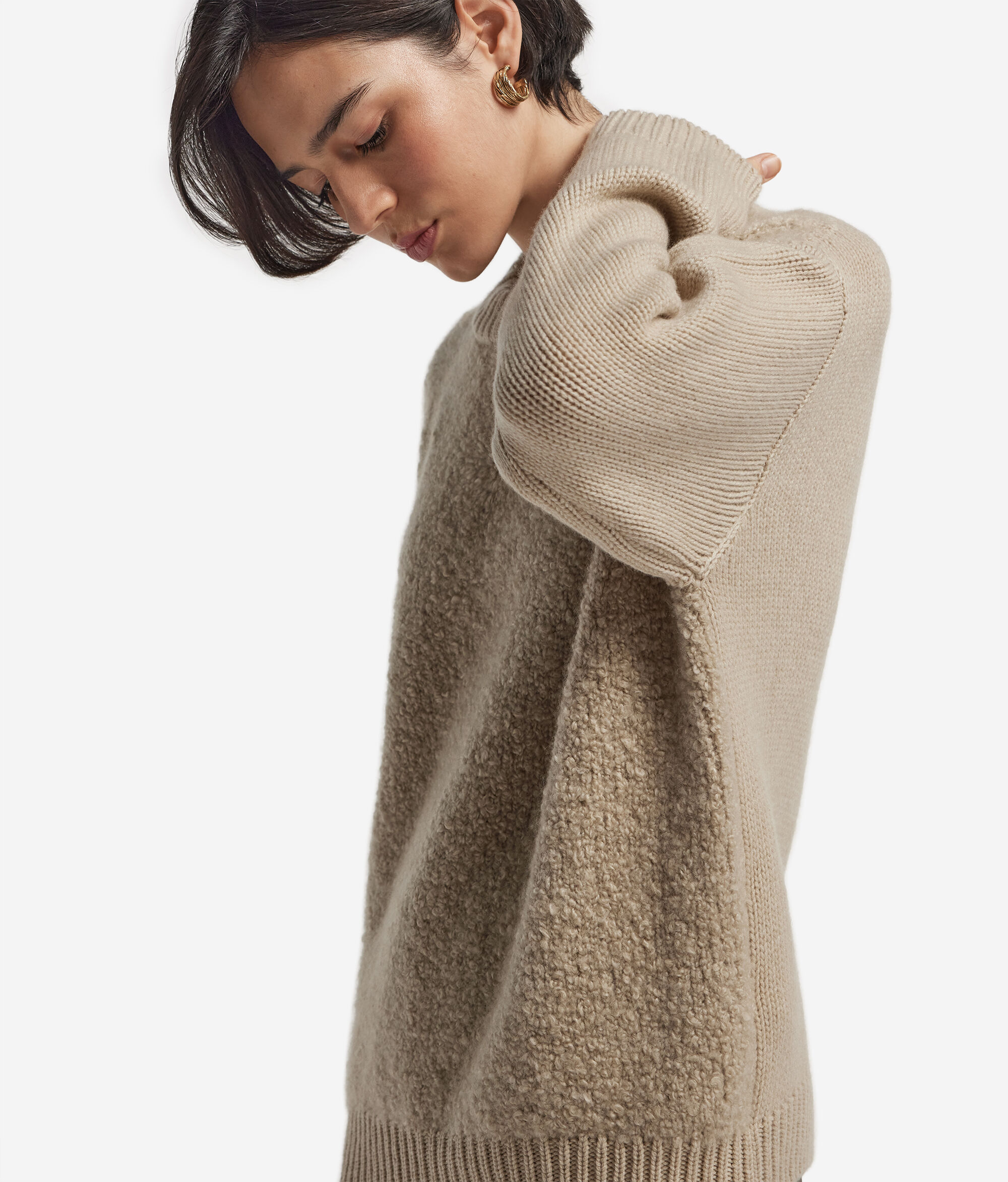 Джемпер с круглым вырезом горловины из кашемира букле