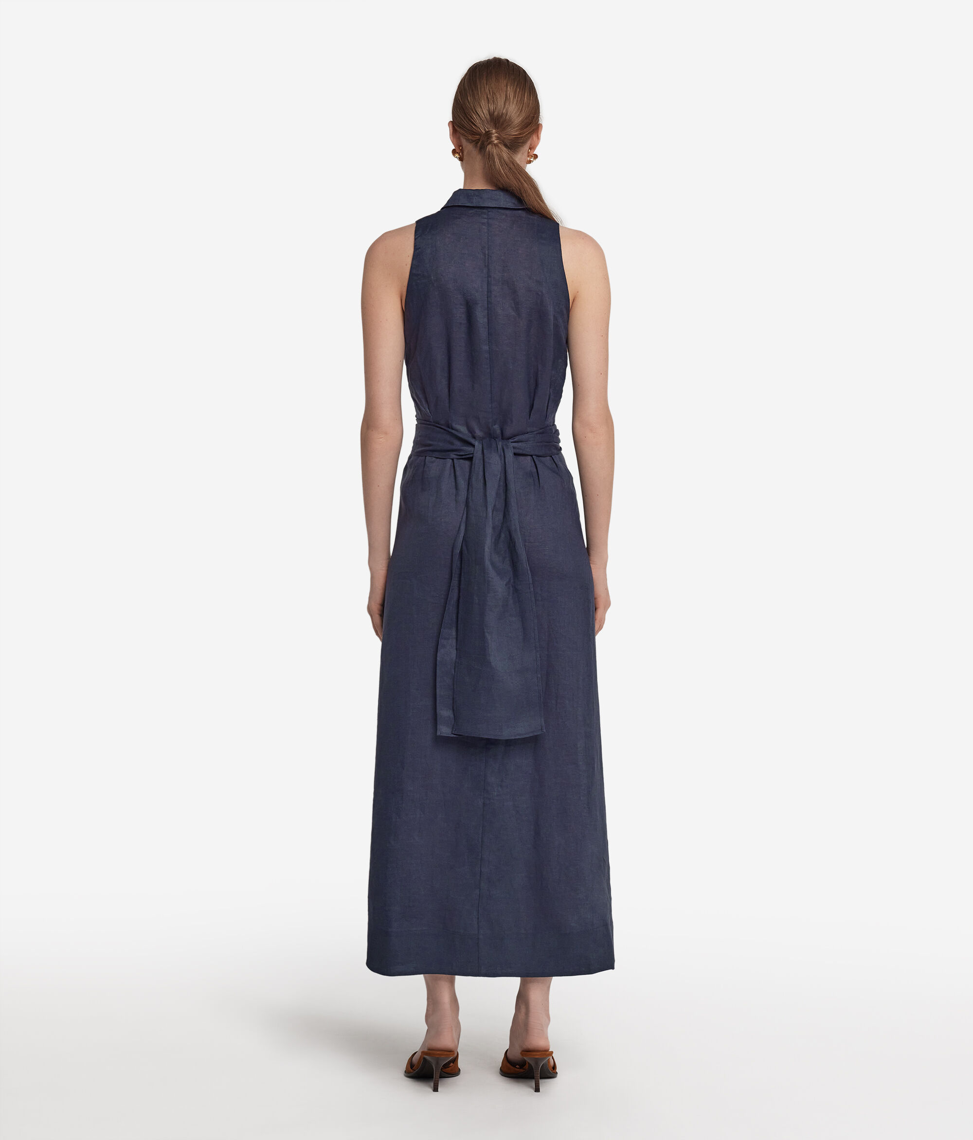 Платье изо льна