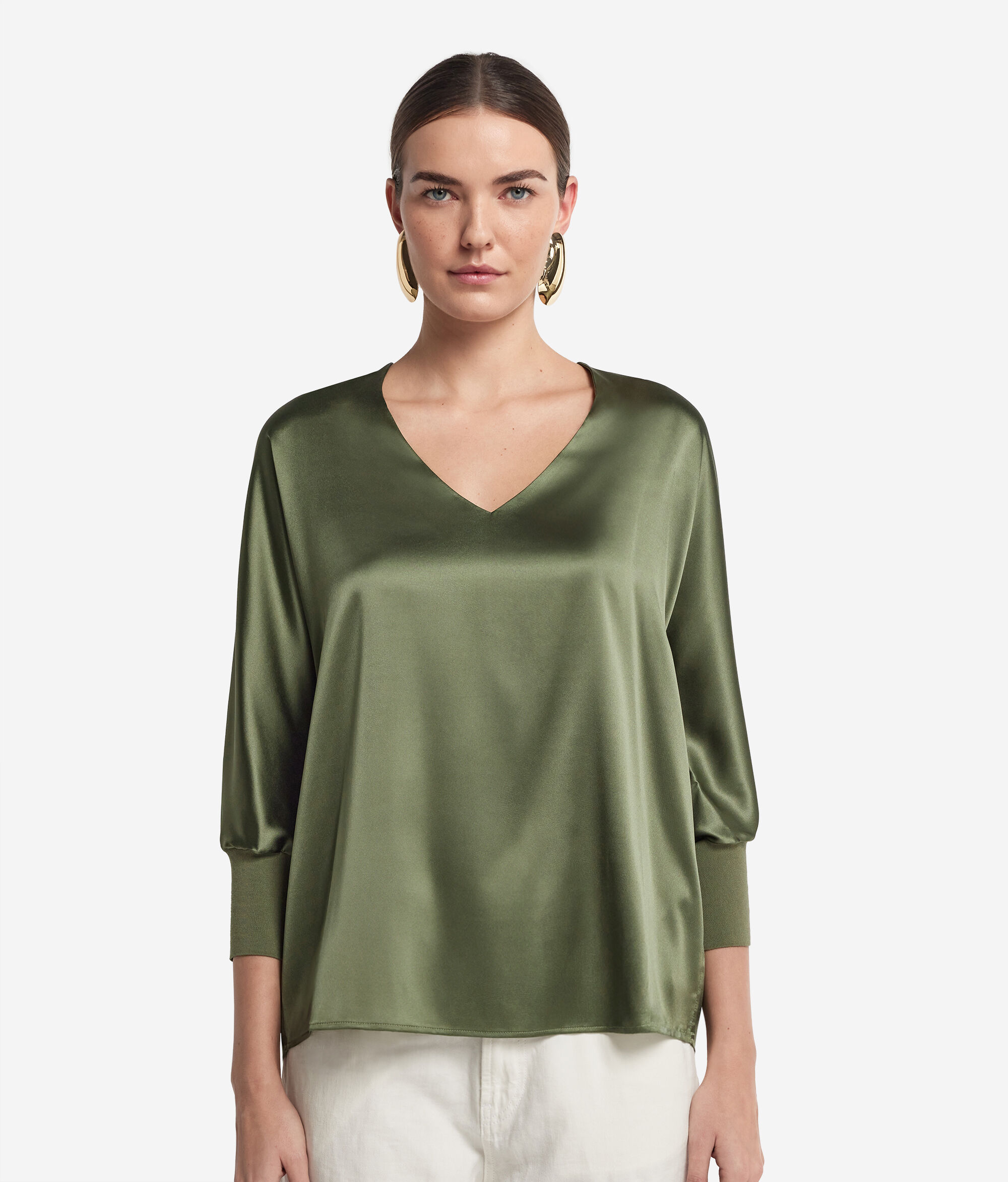 Seidenbluse mit V-Ausschnitt