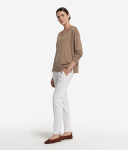 Maglia con scollo a V e spacchi in Cashmere Ultrafine - NUDE - DMLF250_color_9215