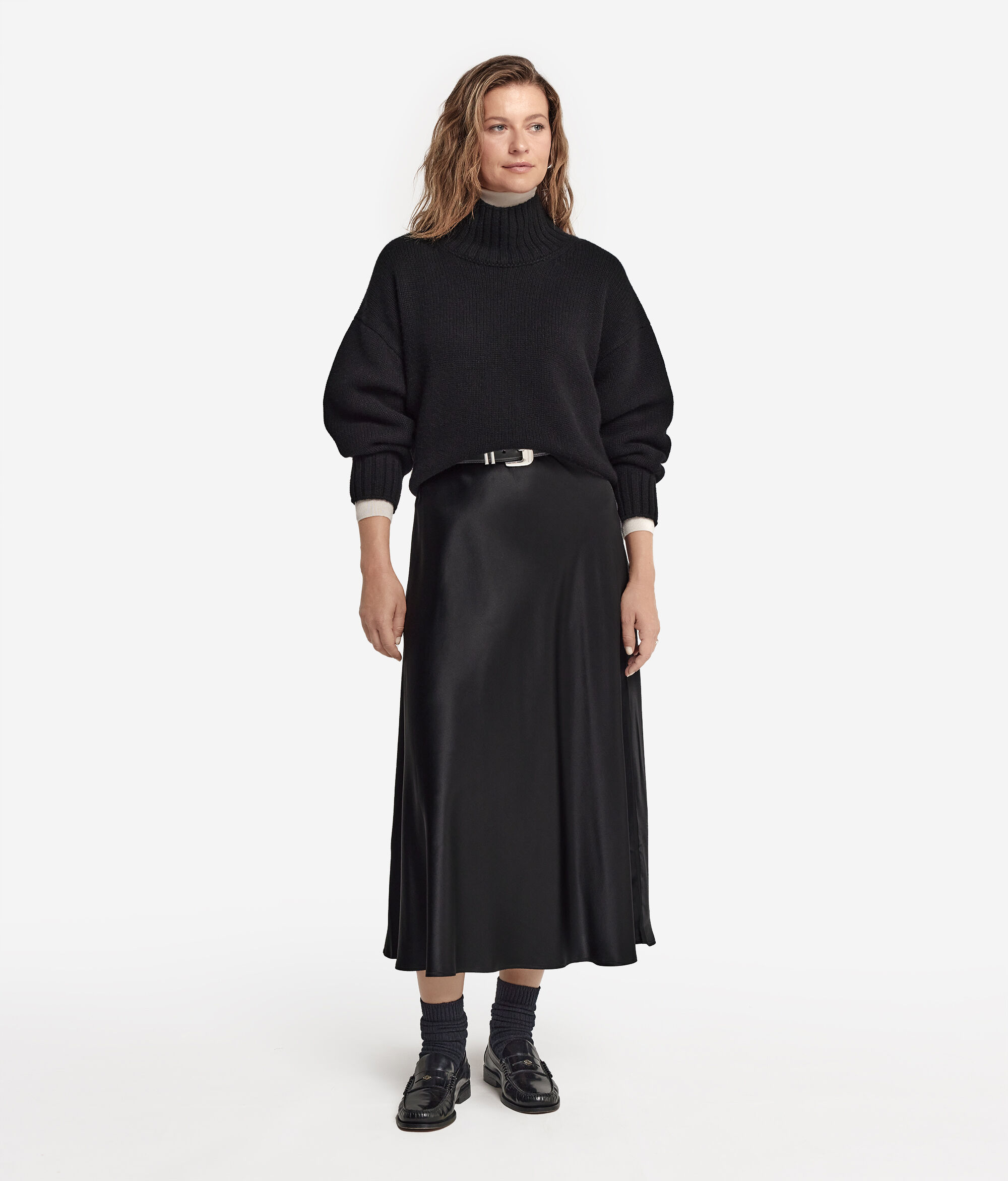 Svetřík s Širokým Kulatým Výstřihem z Kašmírového Úpletu