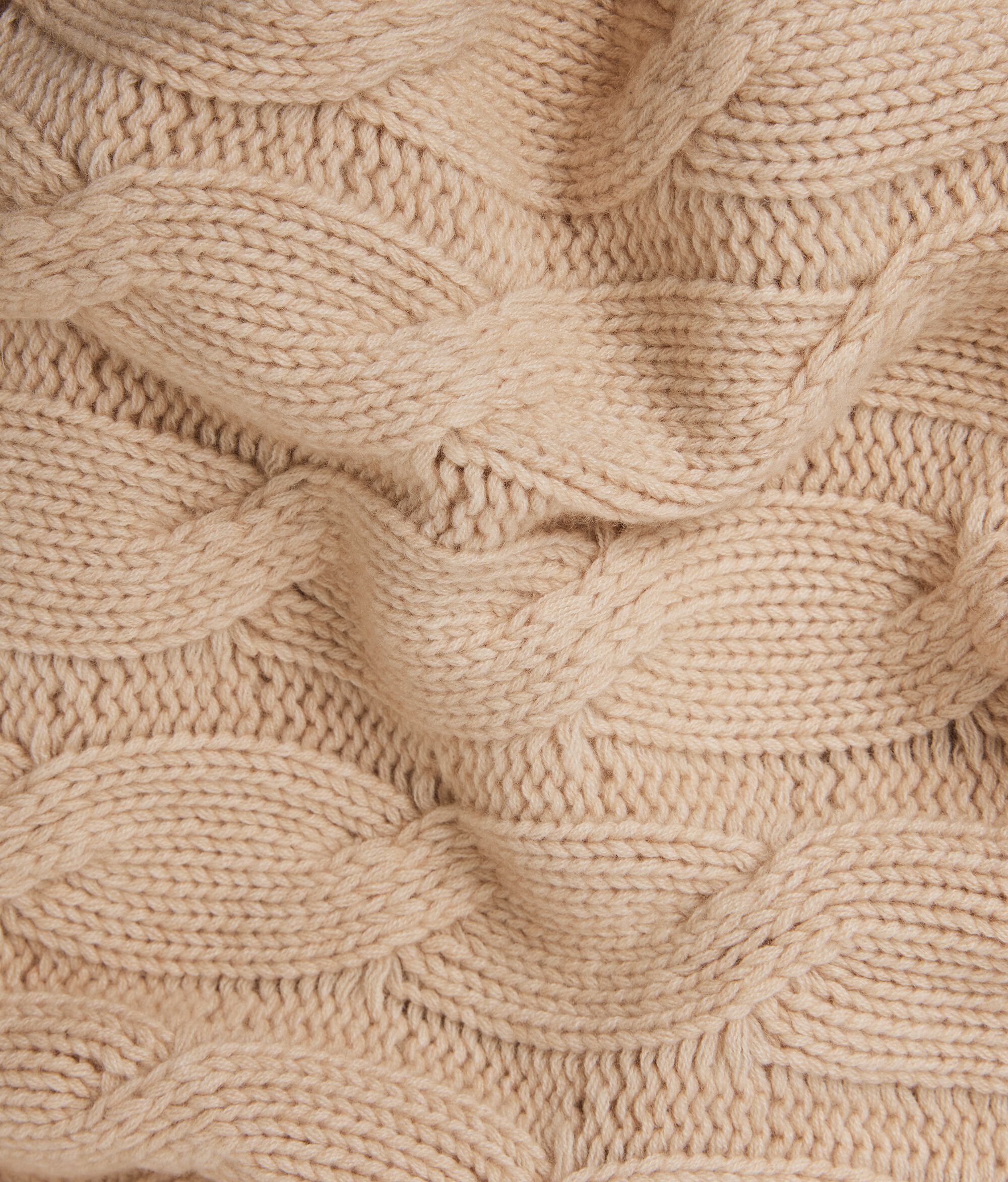 Cable-Knit Cashmere Blanket