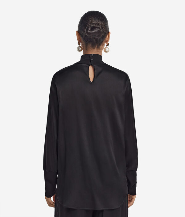 Блуза из атласного шелка с высоким воротником