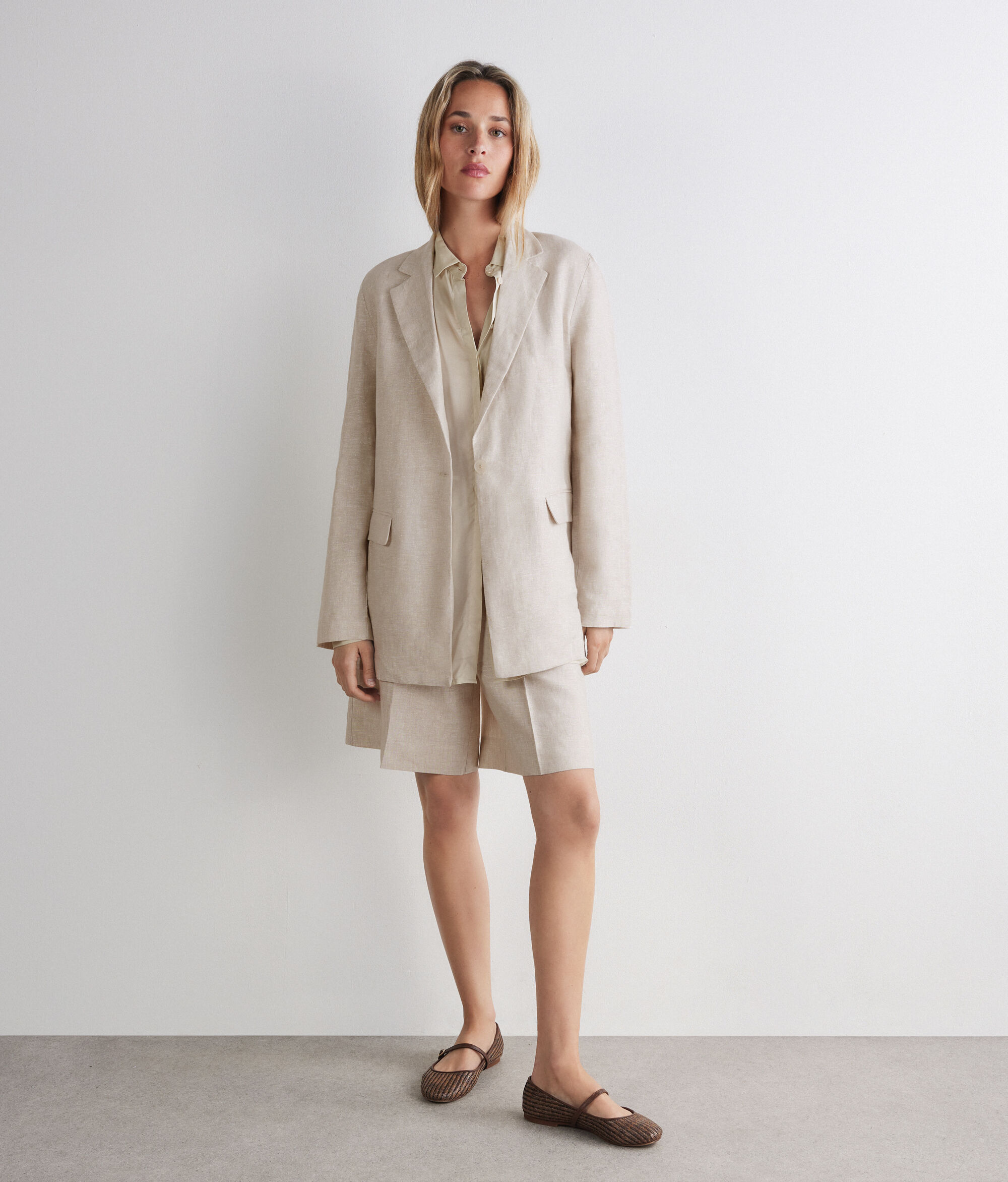 Bermuda shorts in linen lamé
