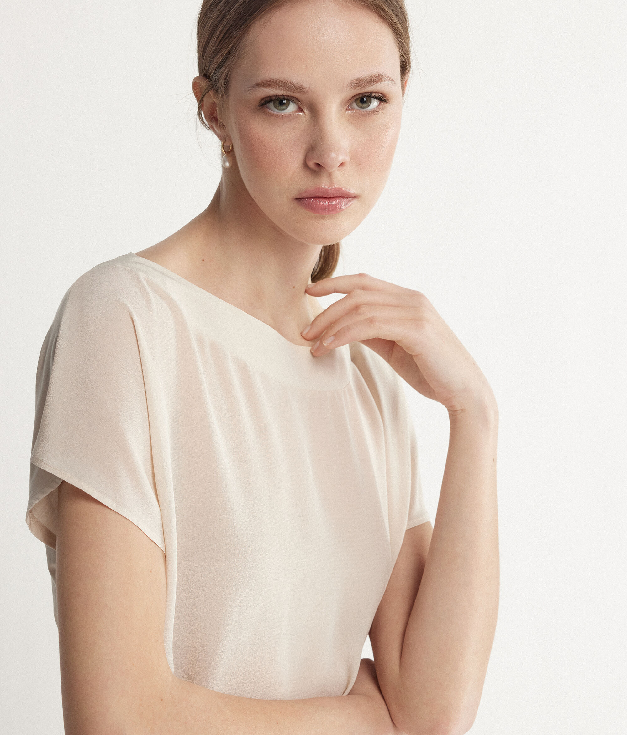 T-shirt Scollo Barchetta in Seta e Modal