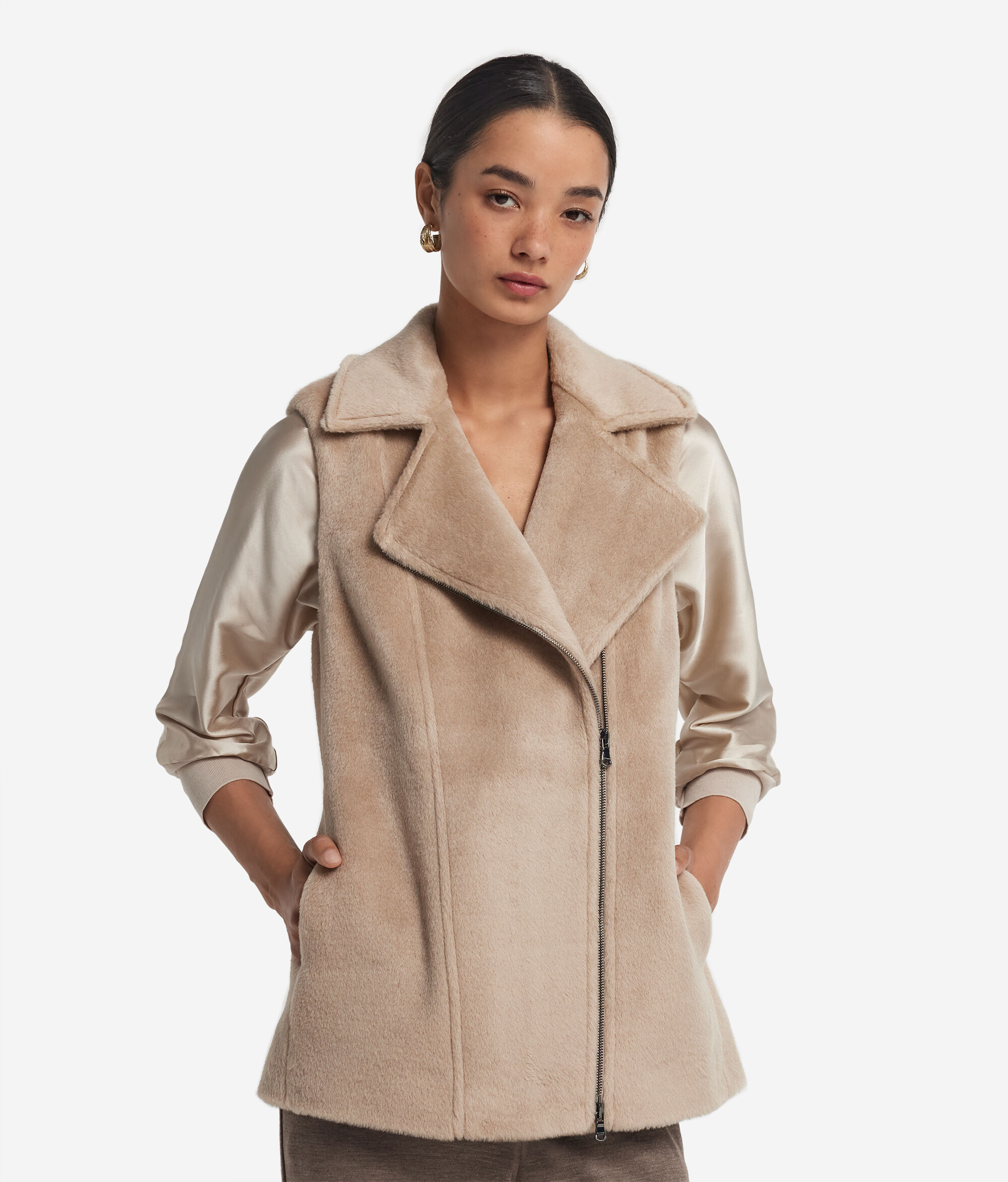 Sleeveless teddy effect biker jacket