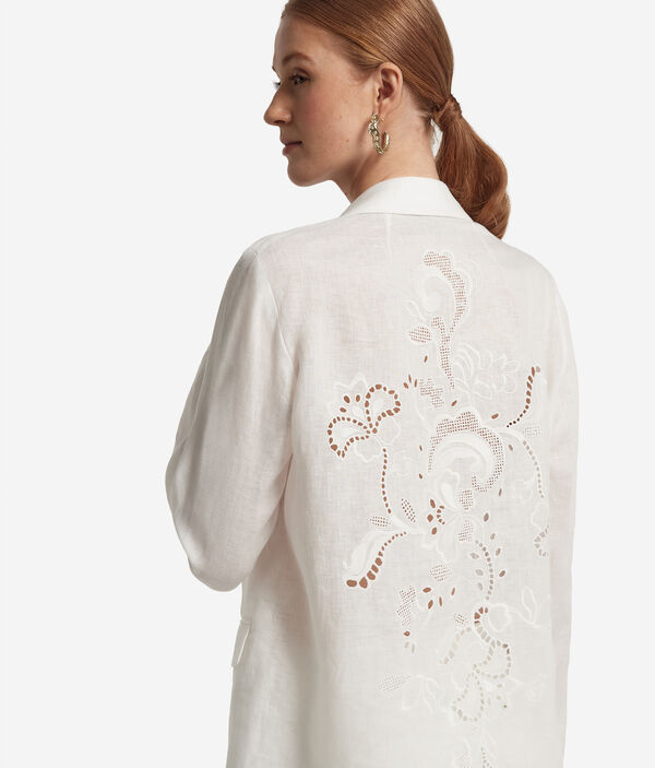 Жакет изо льна с вышивкой