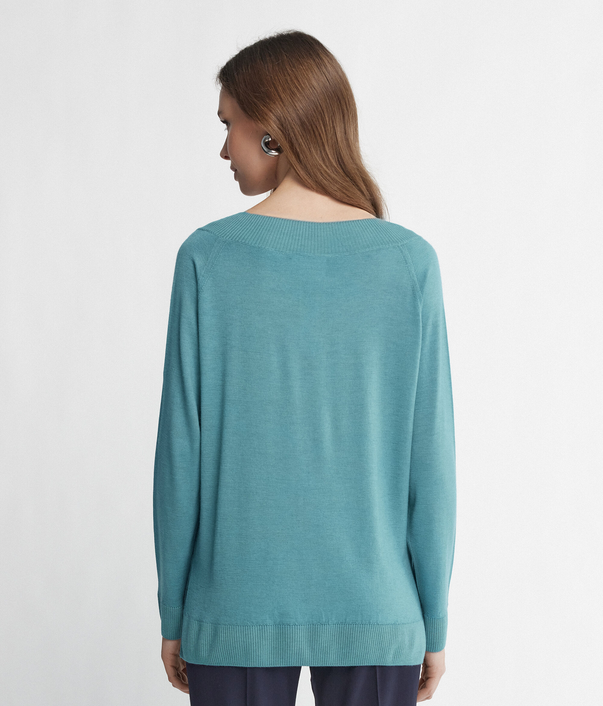 Jersey con cuello de pico de cashmere ultrafine