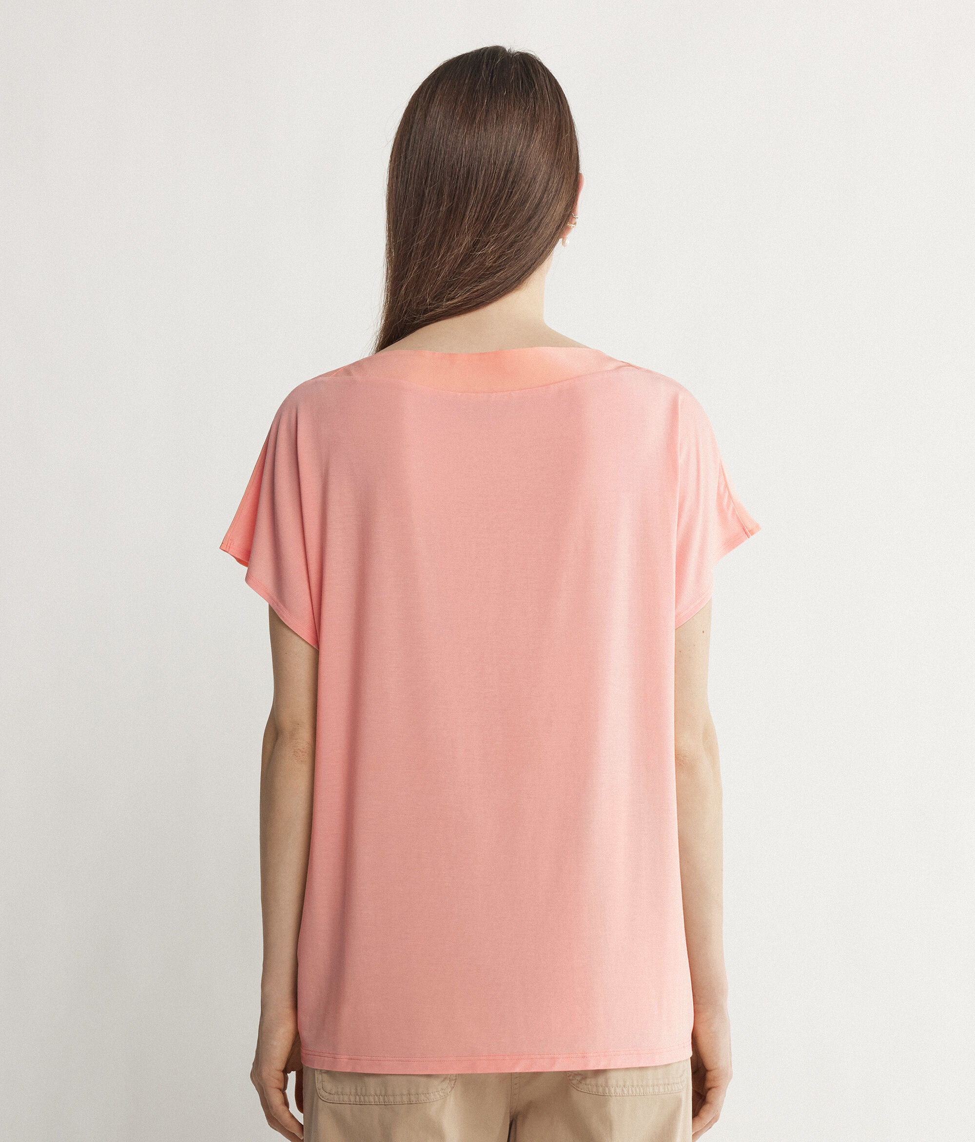 T-shirt Scollo Barchetta in Seta e Modal