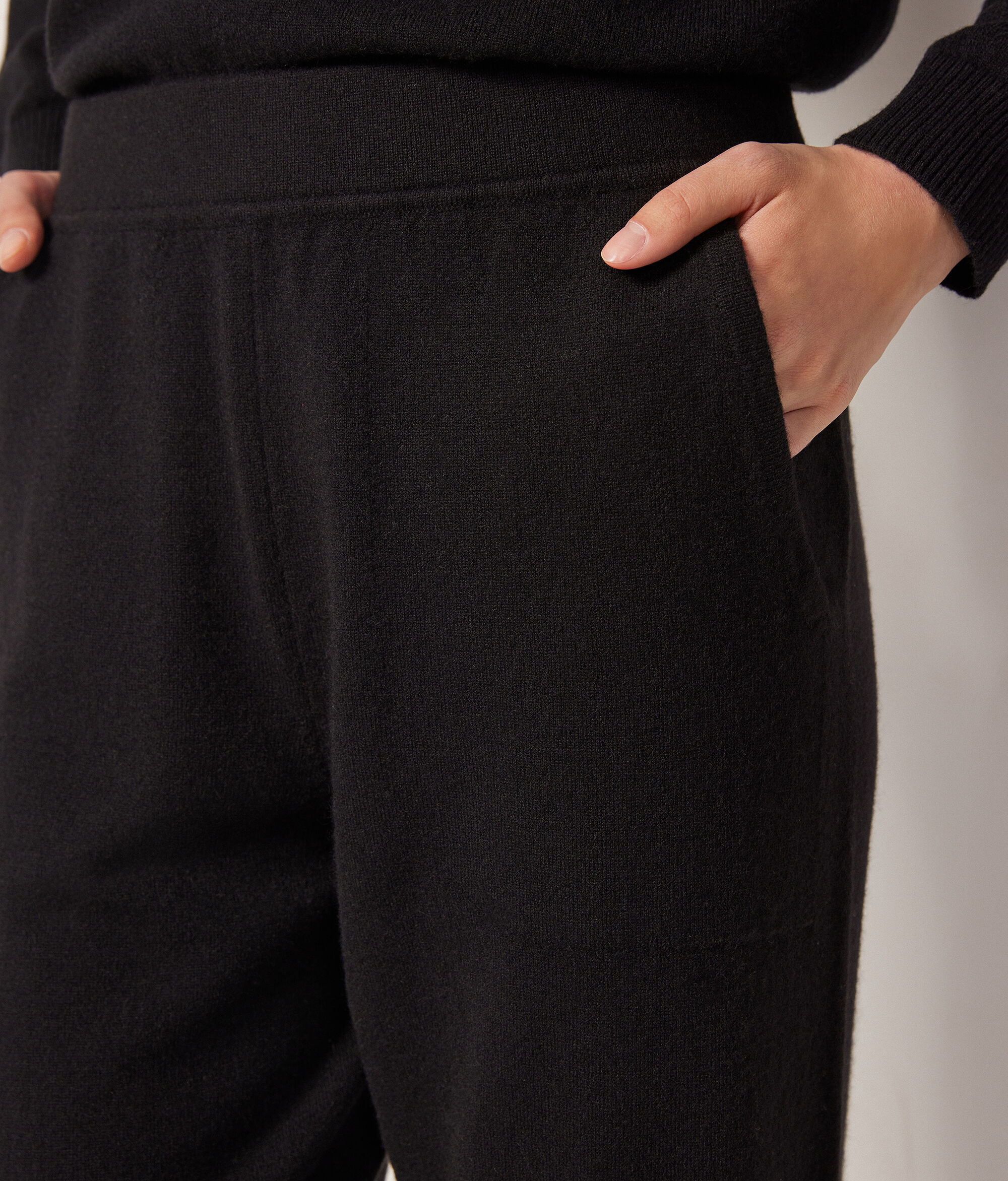 Ultrasoft Cashmere Tracksuit Bottoms