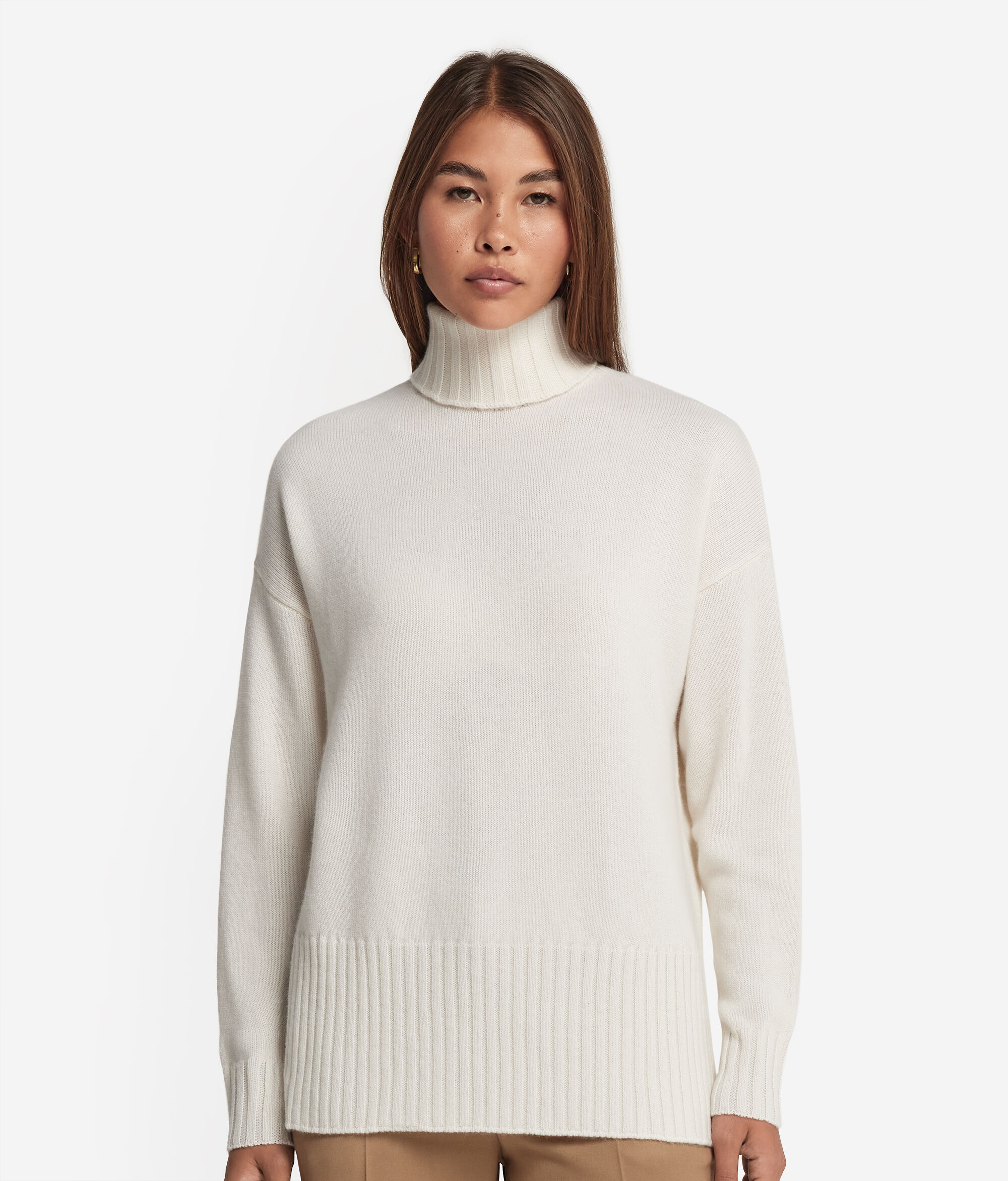 Oversized Turtleneck Sweater in Ultrasoft Cashmere