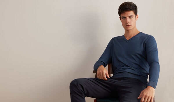 Maglia Scollo V in Cashmere Ultrafine