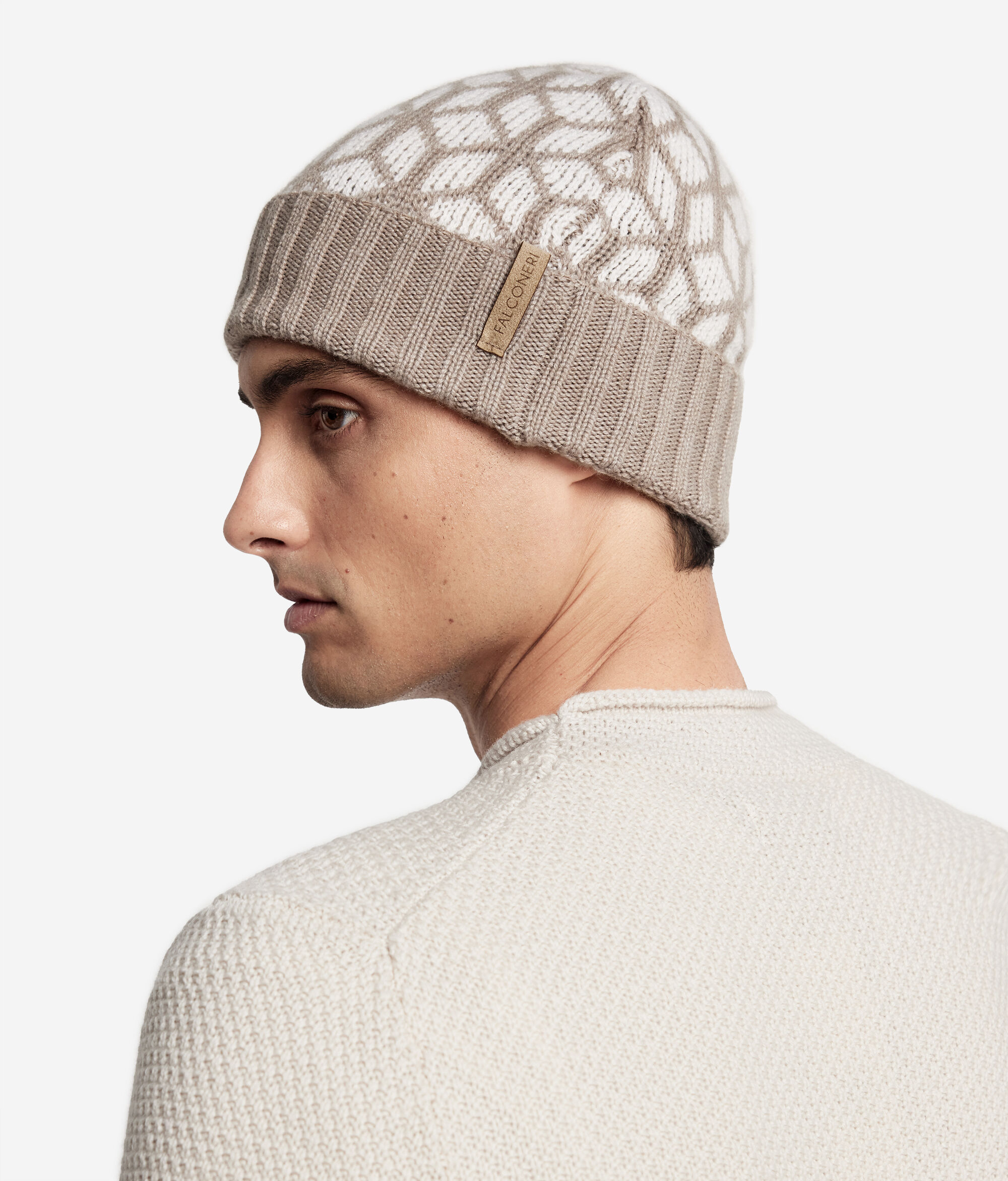 Mütze aus Kaschmirjacquard mit optischem Motiv