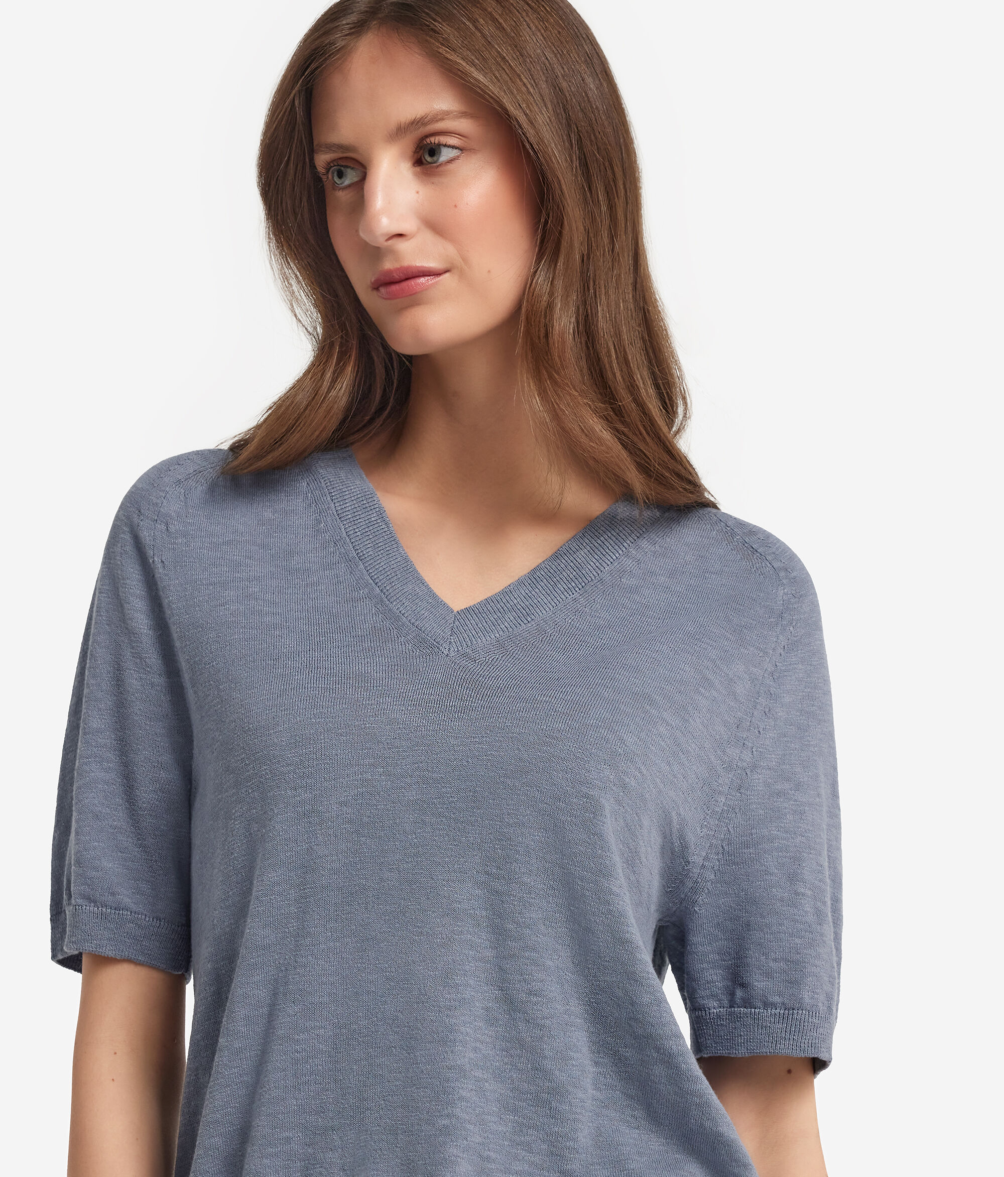Half Sleeve V-neck Twist T-Shirt