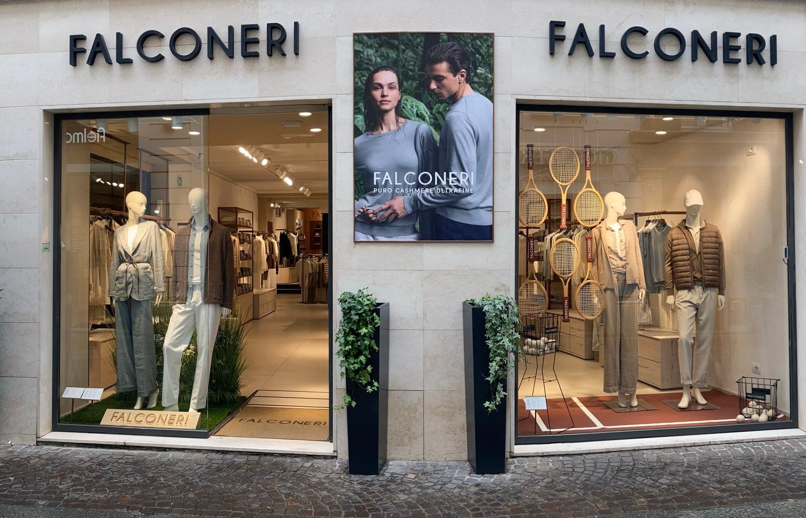 LECCO VIA ROMA 23