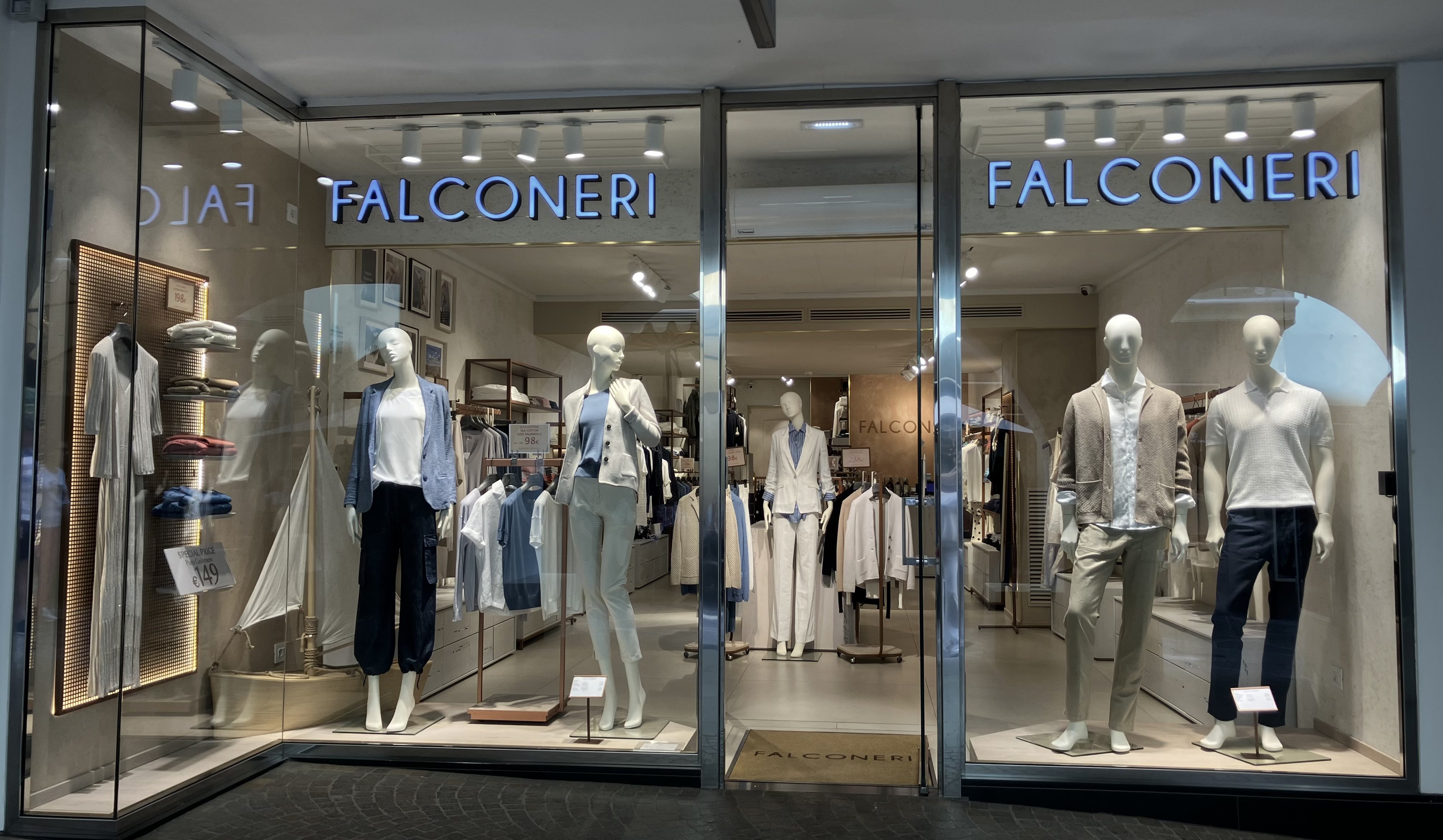 Falconeri MERANO VIA PORTICI 137/139