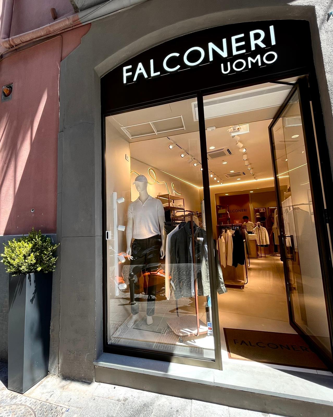 Falconeri NAPOLI VIA FILANGIERI 71 FAL UOMO